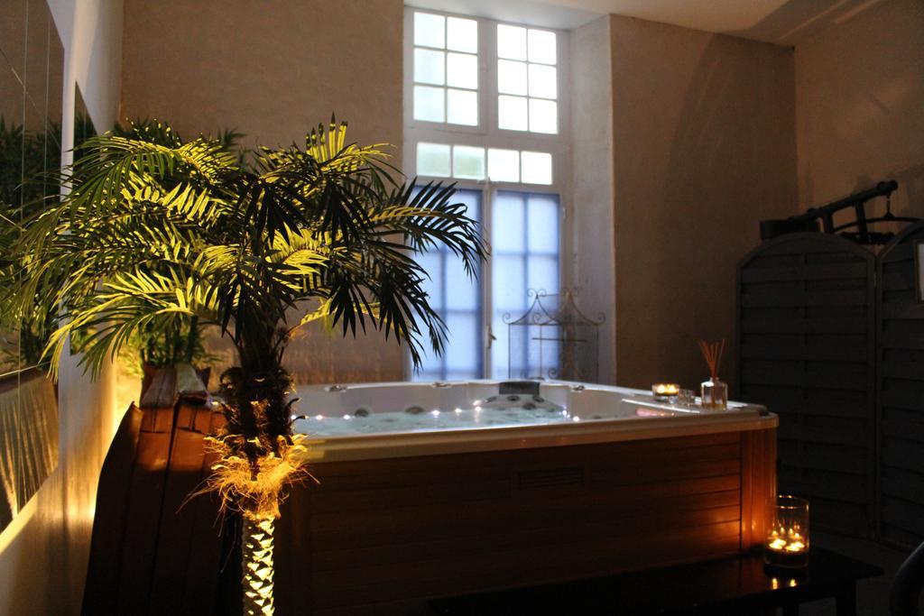생말로 Manoir De La Baronnie B&B 외부 사진